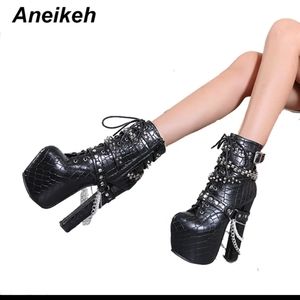 NWOT Platform Heel Boots w/Chains Studs